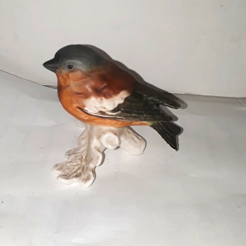 c RARE GORGEOUS GOEBEL W. GERMANY FINCH BIRD ON BRANCH